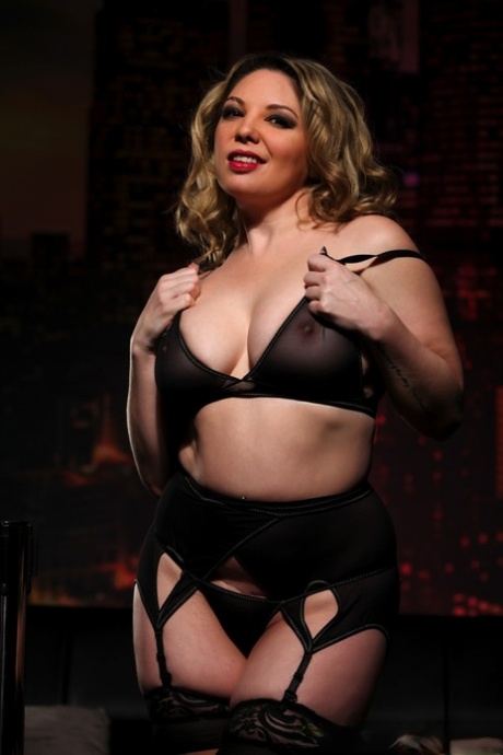 Kiki Daire exklusiv modell foto