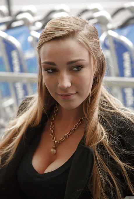 Kendra Sunderland star erotic bilder