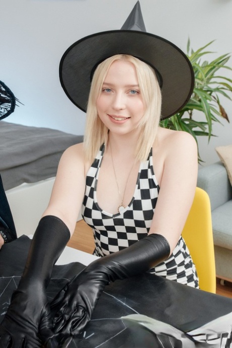 Nansy Small sex porrstjärna bilder